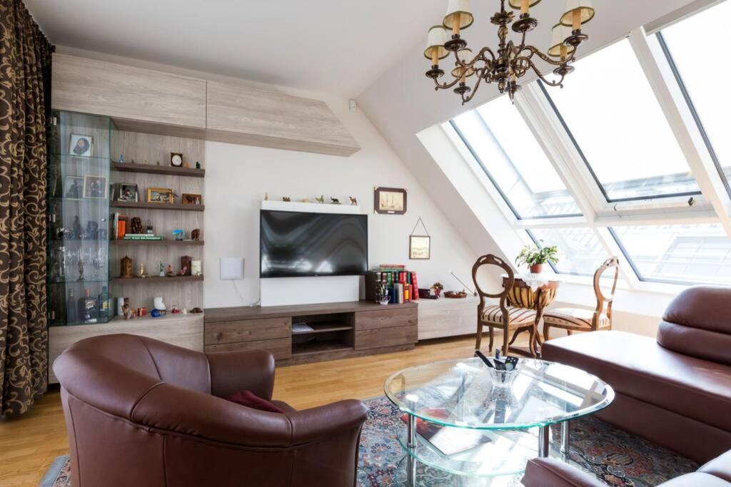 Grosses Penthouse #12 Mit Terrasse Und Aussicht * Vienna